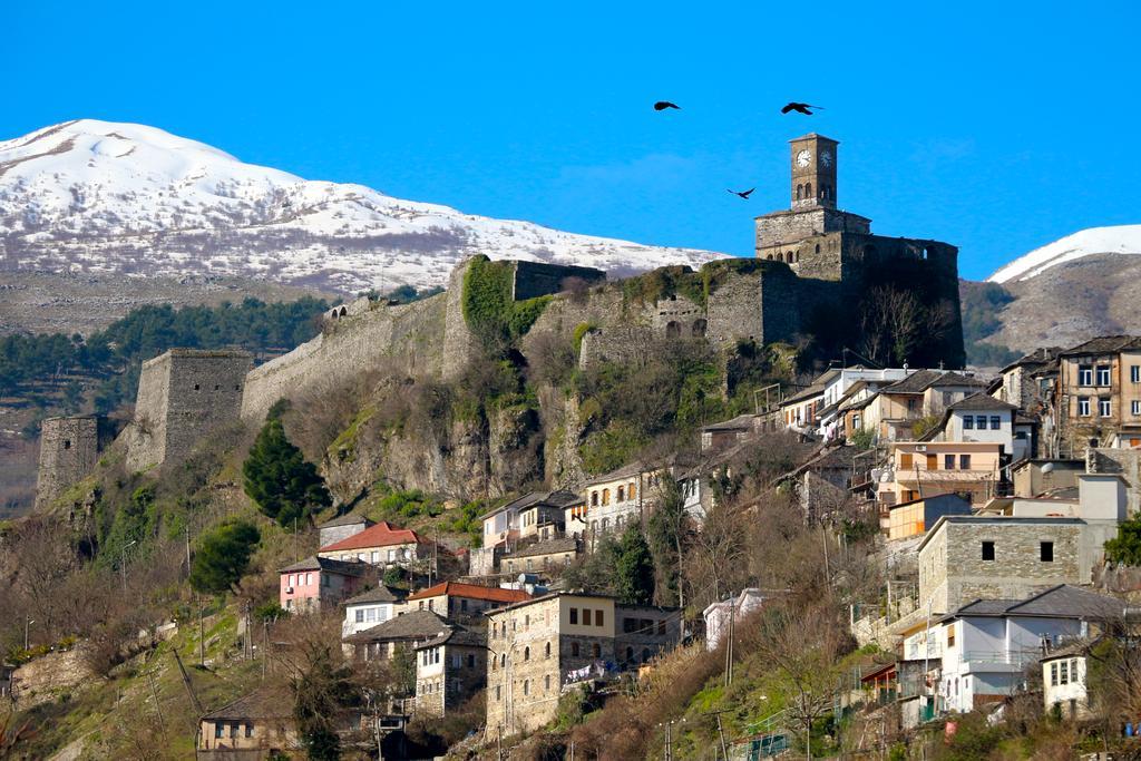 Stone City Hostel Gjirokaster Ngoại thất bức ảnh