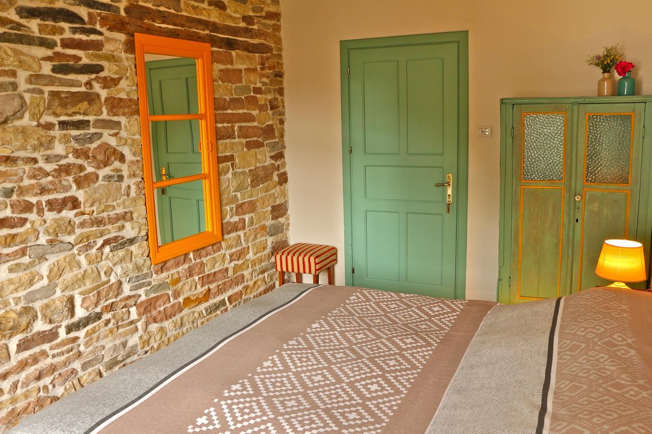Stone City Hostel Gjirokaster Ngoại thất bức ảnh