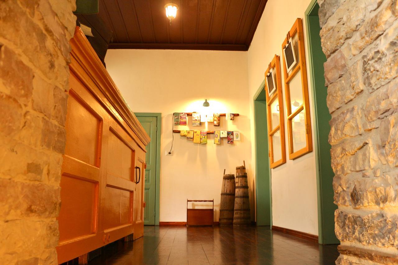 Stone City Hostel Gjirokaster Ngoại thất bức ảnh