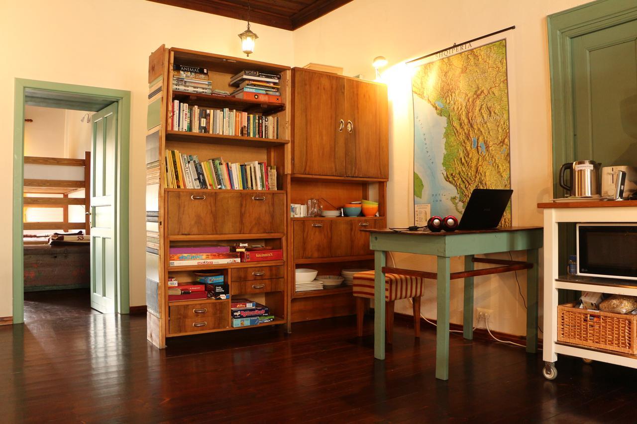 Stone City Hostel Gjirokaster Ngoại thất bức ảnh